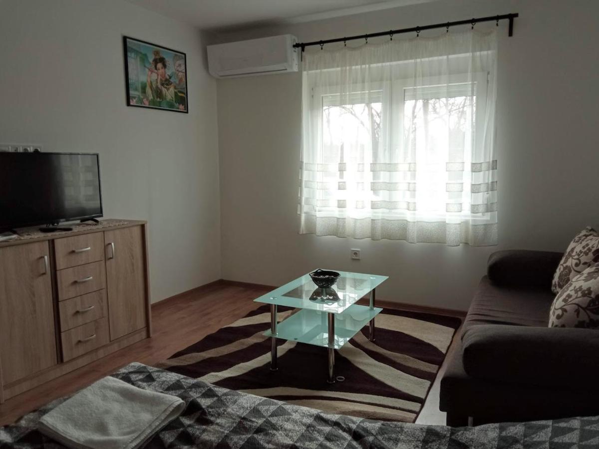 Отель Erdi Muskatlis Vendeghaz Экстерьер фото